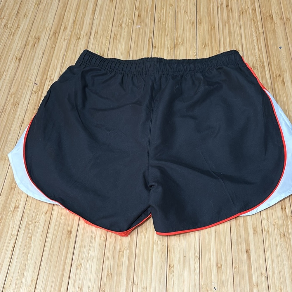 Women’s size S BCG workout shorts with pockets . Black, orange and white. NWOT. - Picture 6 of 7